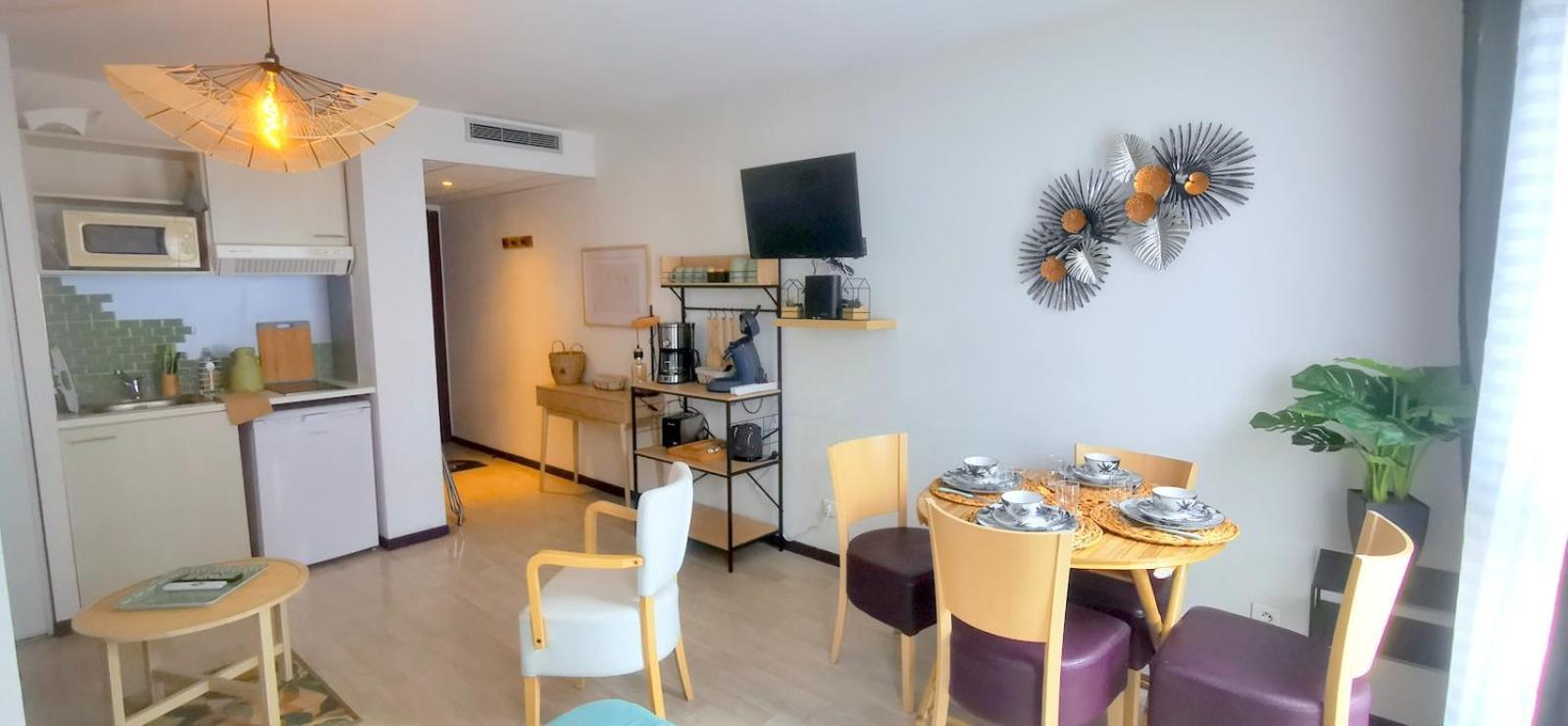 O'tiny Familiale 4 Personnes, Gare, Centre Ville, Sanctuaire Apartment